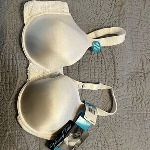 Vanity Fair White T-Shirt Bra with Adjustable Straps